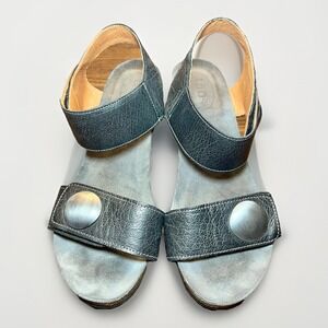 TAOS Women's Carousel 2 Comfort Wedge Sandals Black Size 41, 10